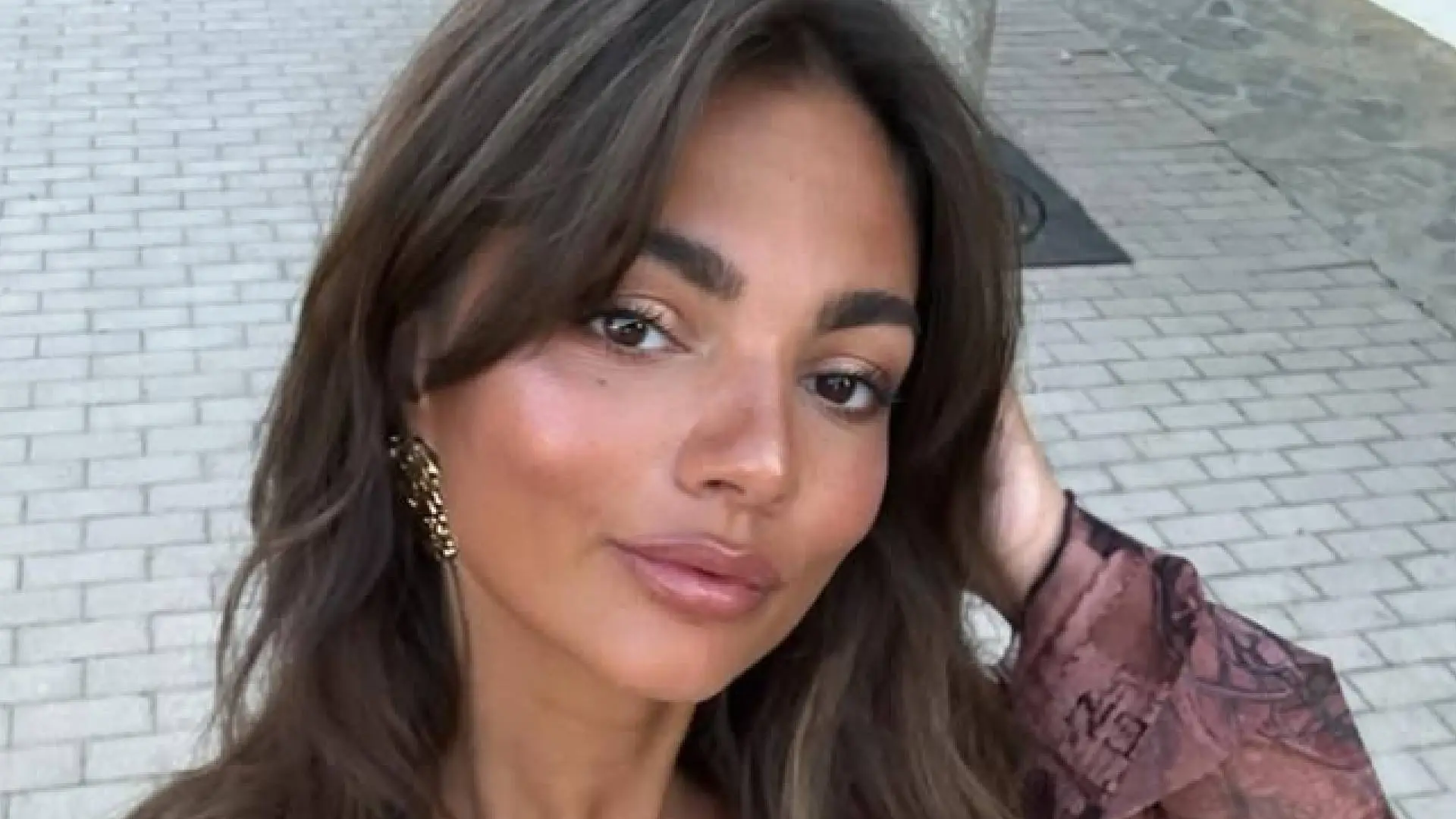Razend knappe Ghislaine van IJperen volgt Tatjana Simic op; speelt dochter van 'Kees' in Flodder