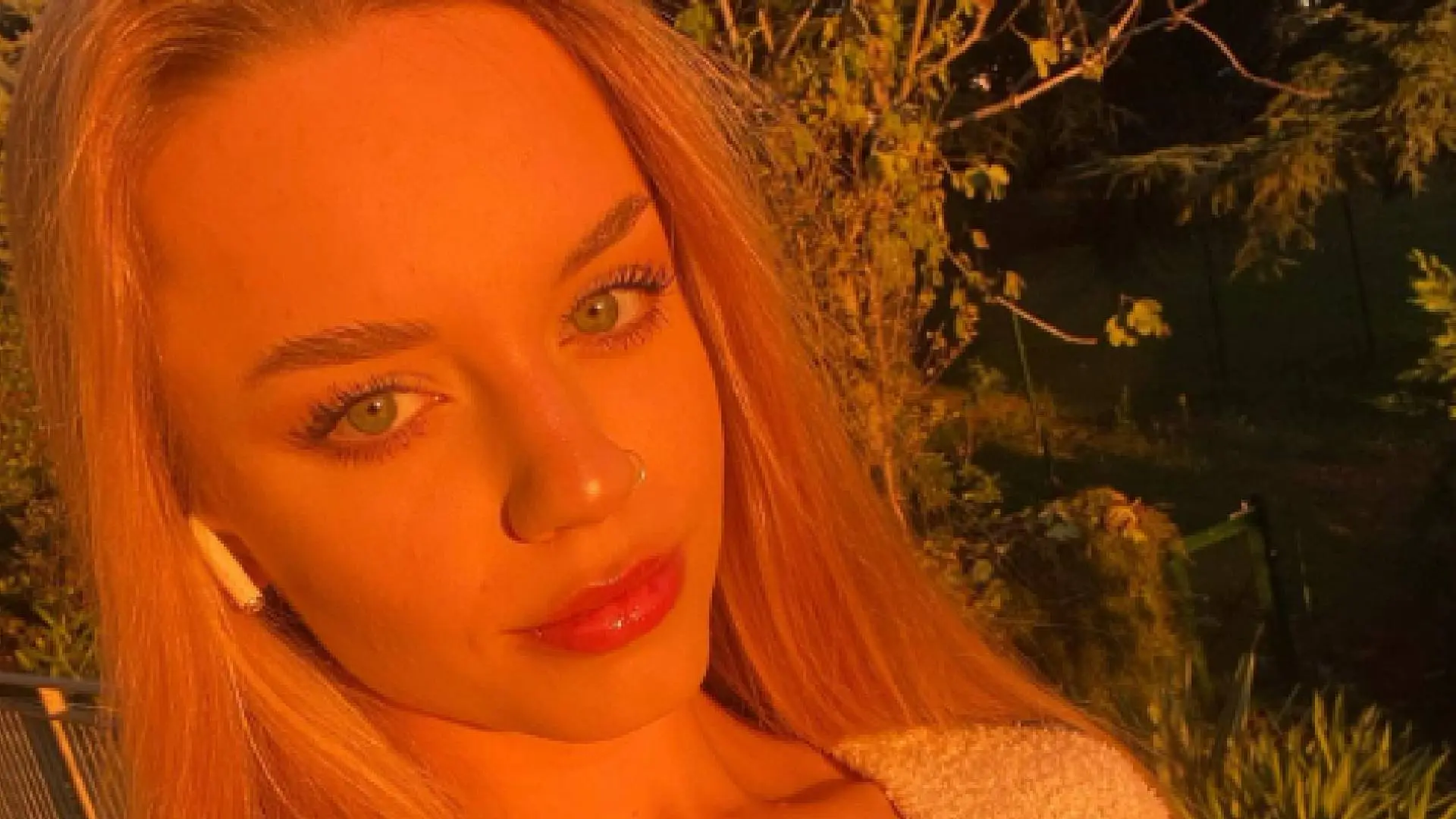 'Vergeten' dochter van Andy van der Meijde stapt uit schaduw met heerlijke bikinifoto's