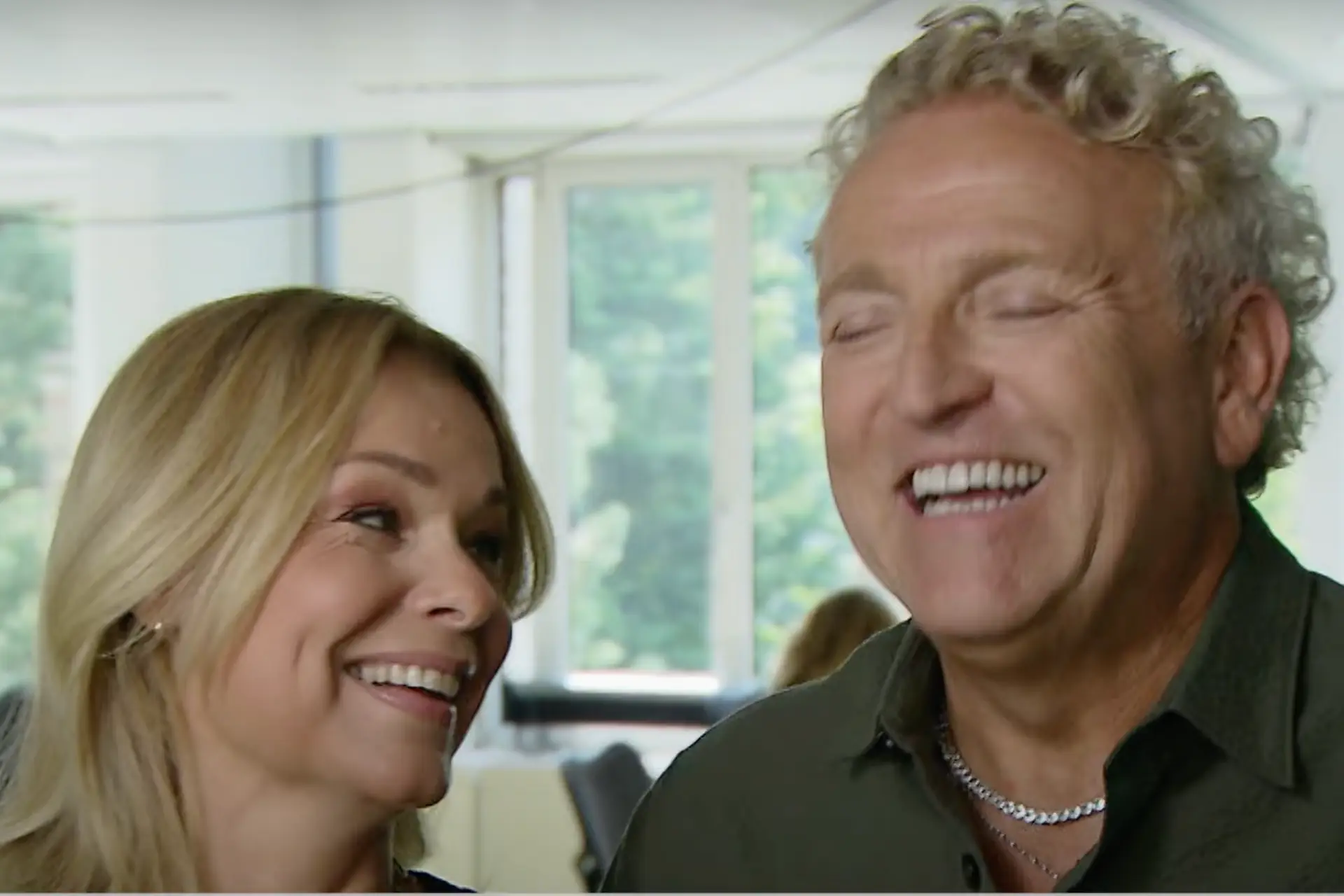 Zelfs Gordon zegt tegenvallend RTLTonight af; Froukje de Both reageert geschokt