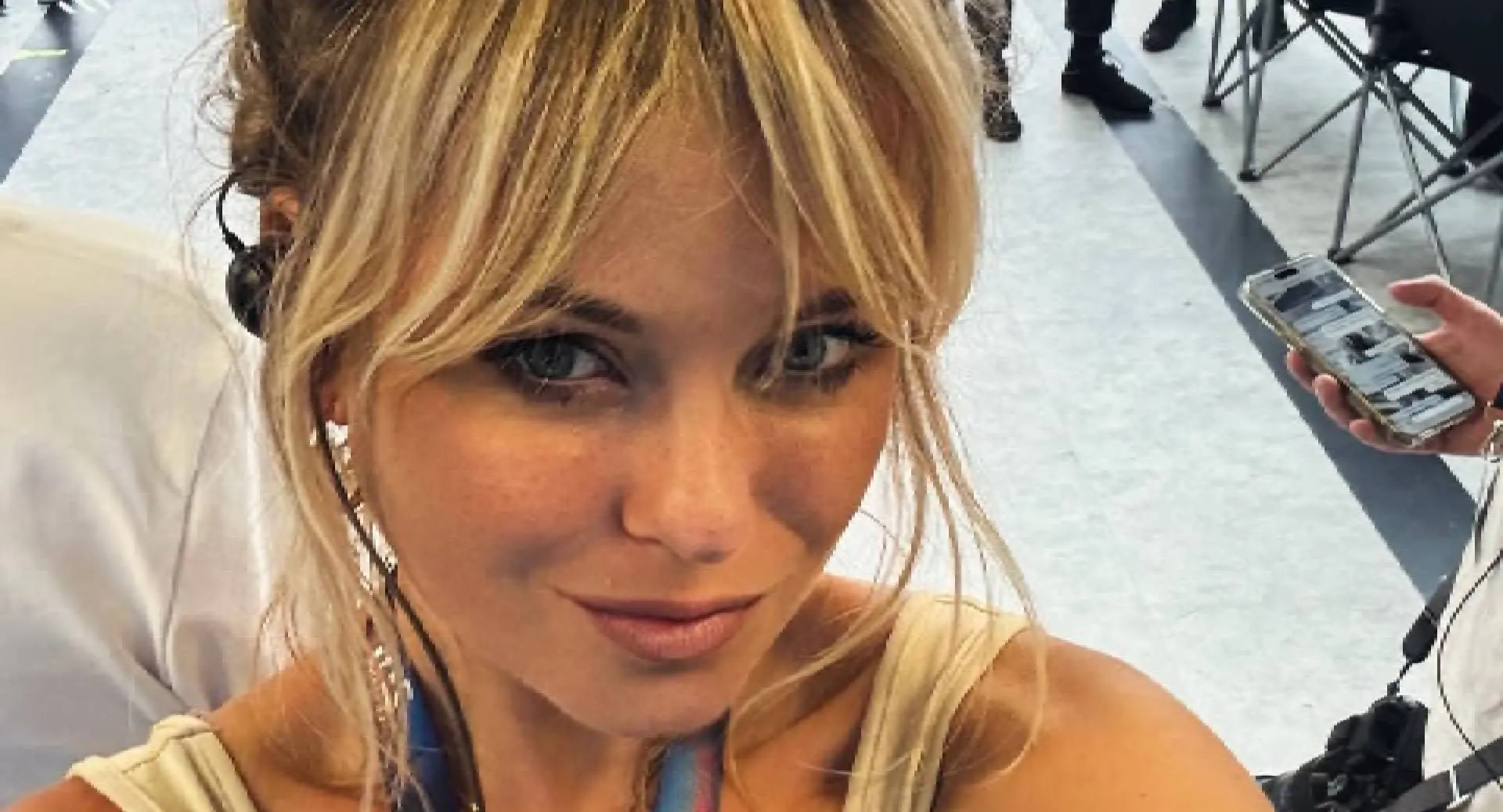 Sylvana IJsselmuiden duikt wc in met fotograaf en is héél blij met wat daar gebeurde