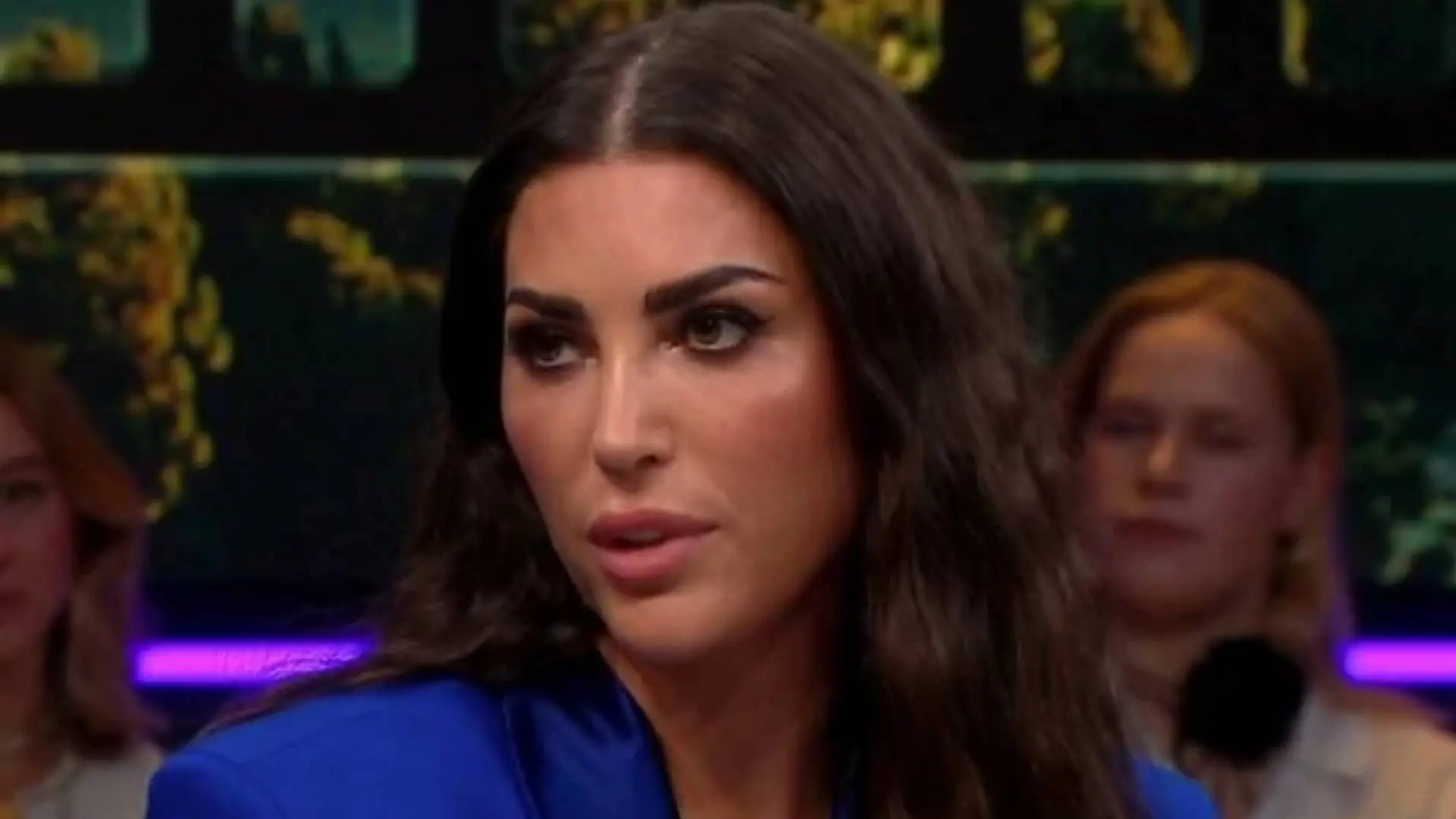 Oeps: Yolanthe vergeet foto te censureren en laat per ongeluk te veel zien