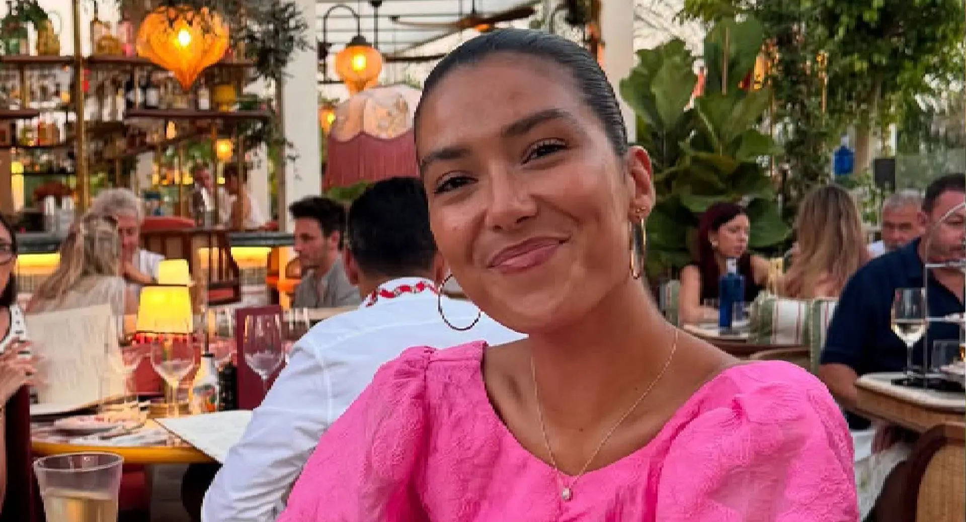 Beeldschone Moïse Trustfull geniet in bikini op Curaçao
