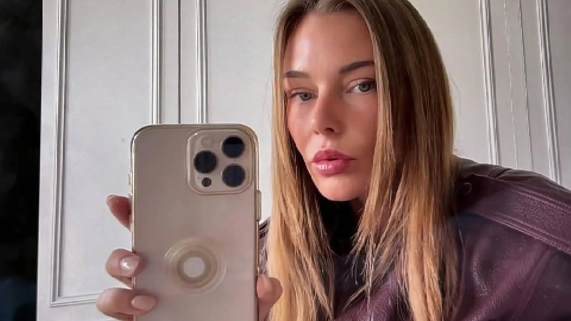 Model Vivian Hoorn heeft héél goed alternatief voor datingapp en gooit haar troeven in de etalage