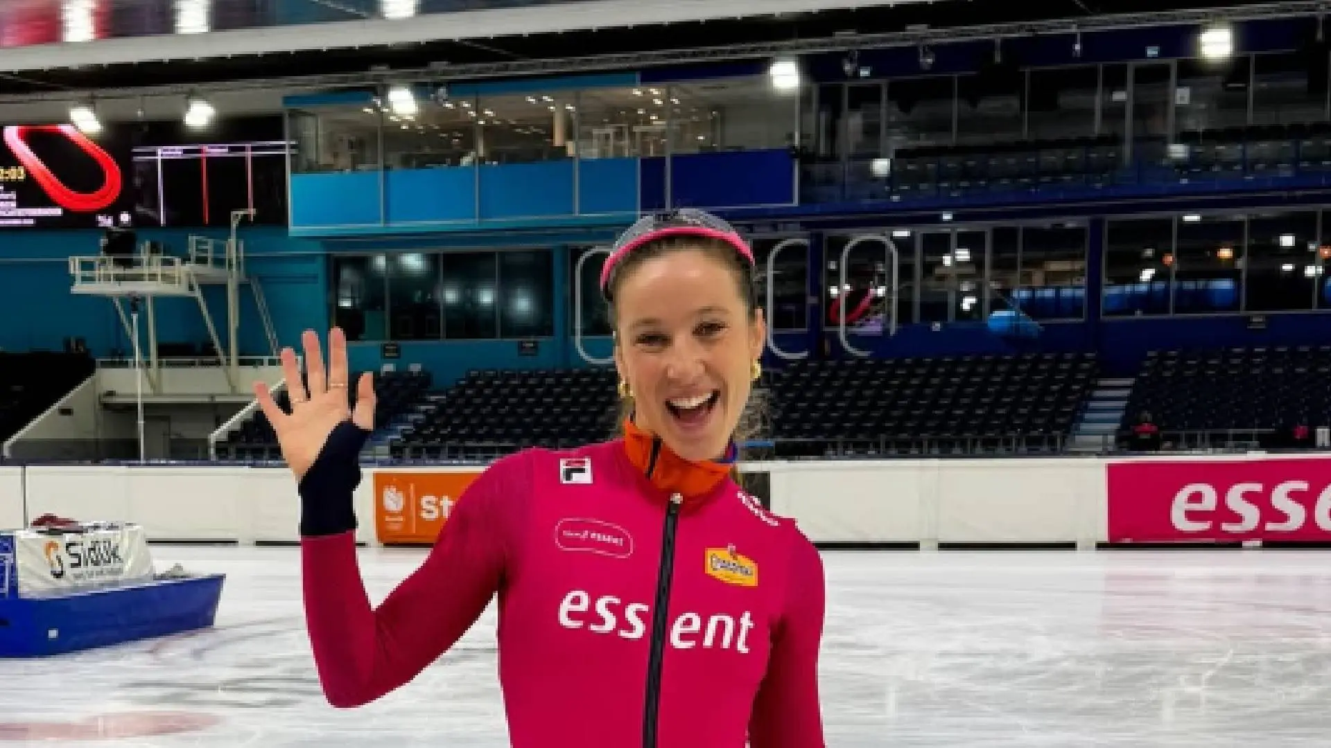 Suzanne Schulting en Joep Wennemars hebben intiem momentje in verlaten weiland