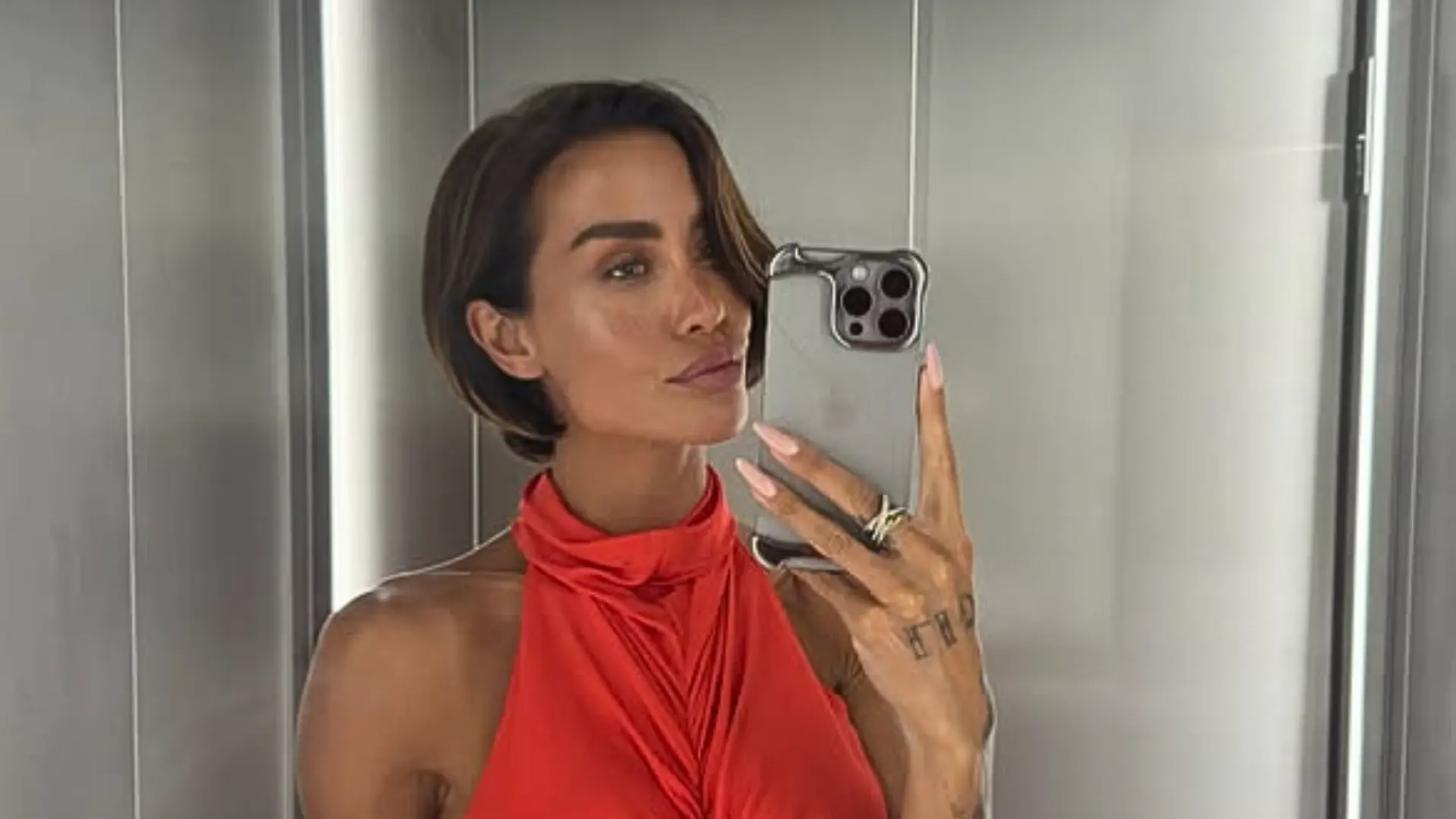 Video: Jaimie Vaes heeft echt een knalhard lijf en laat dat graag zien