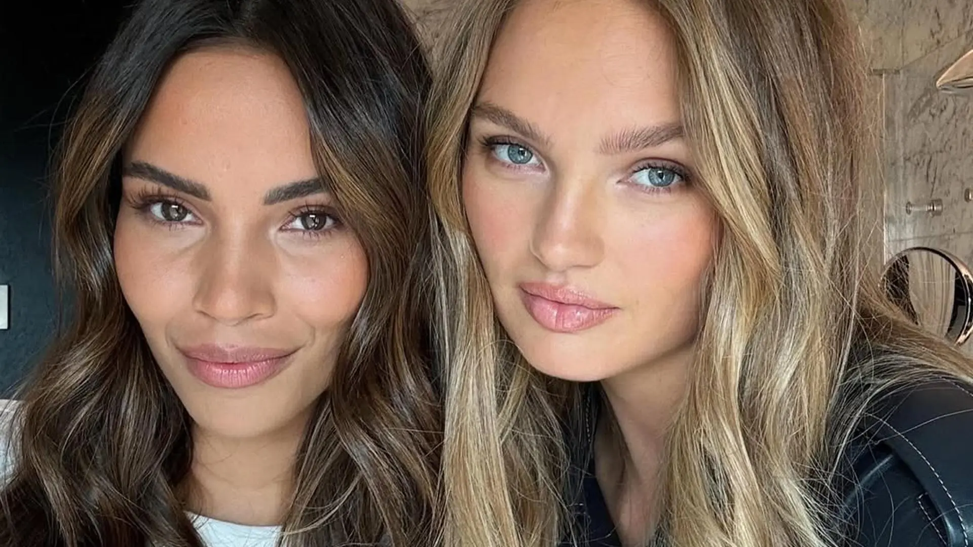 Monica Geuze en Romee Strijd liggen schaars gekleed op privéjacht en delen hun hele fotorolletje