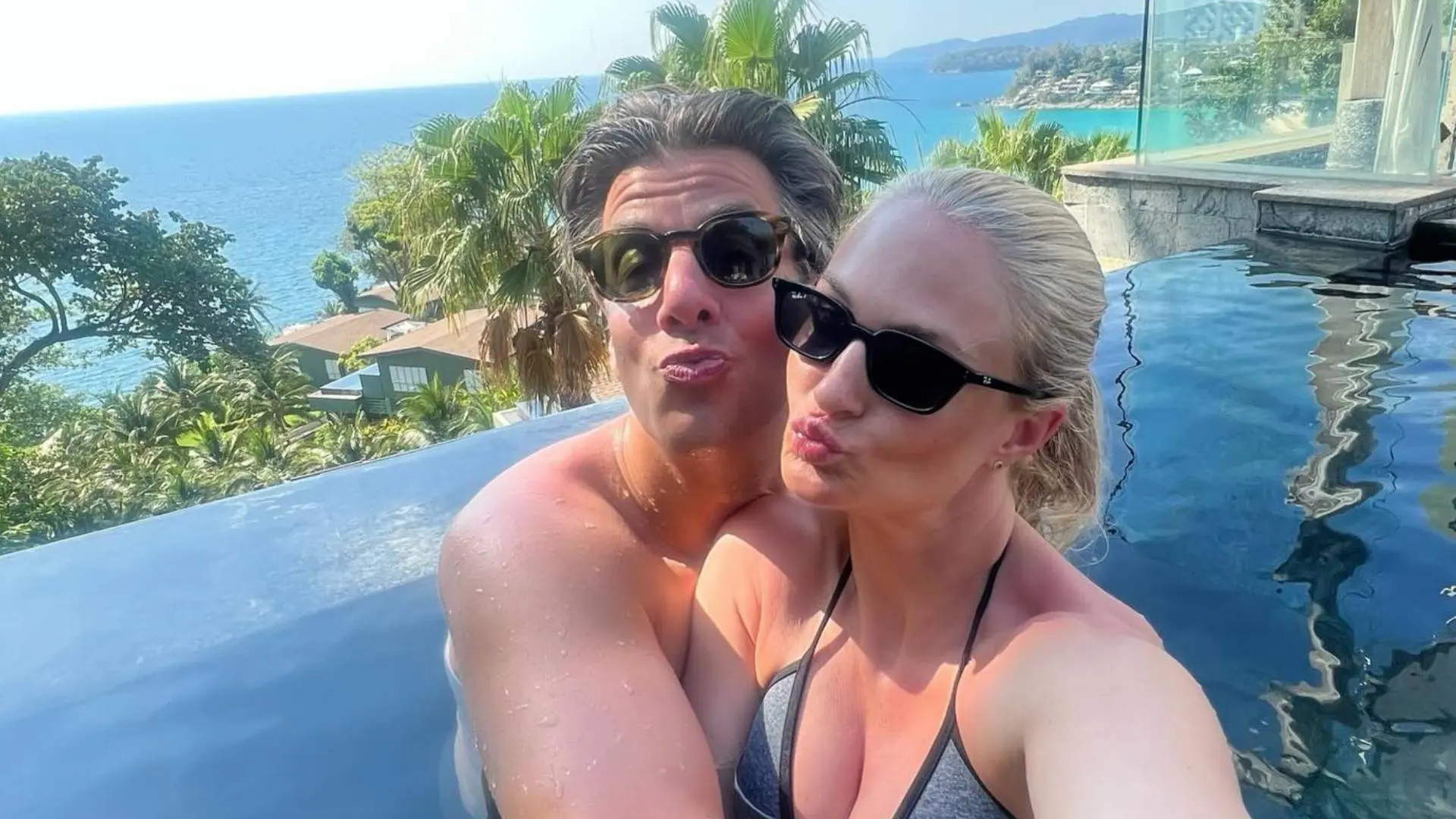 Stephanie Kemps (vrouw Rob Kemps) deelt bloedhete bikinifoto's tijdens romantische reis