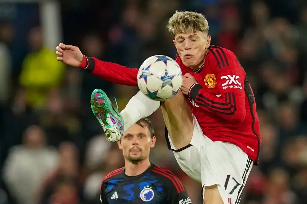 Chelsea make sudden move for Garnacho with £140 raid on Man Utd