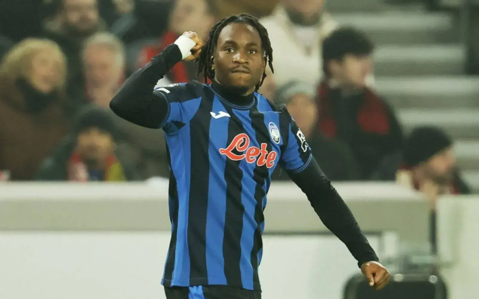 Man Utd push for versatile striker 'who is one of Europe's most dangerous forwards'