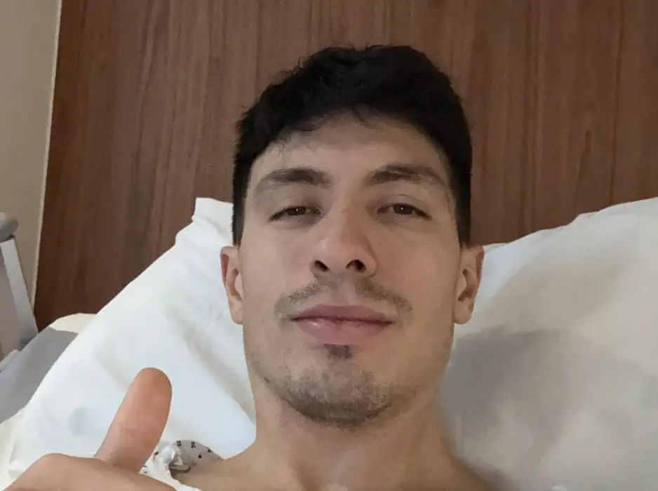 Lisandro Martinez shares video as Man Utd defender recovers from knee injury