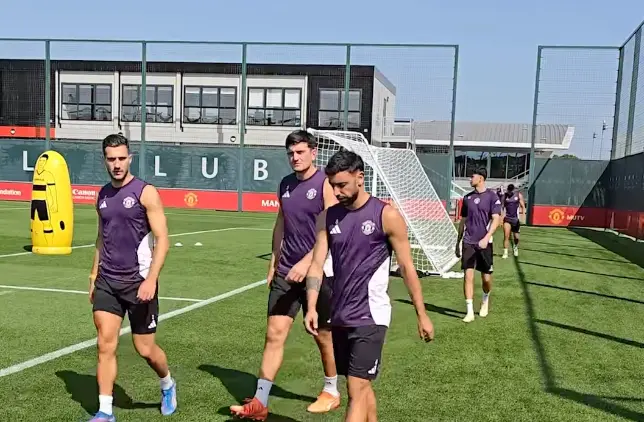 Amorim admits 'something needs to change' as he arrives at Man Utd training at 7am