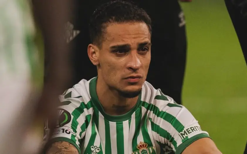 Antony move to Betis collapses 'over money owed by Man Utd to player'