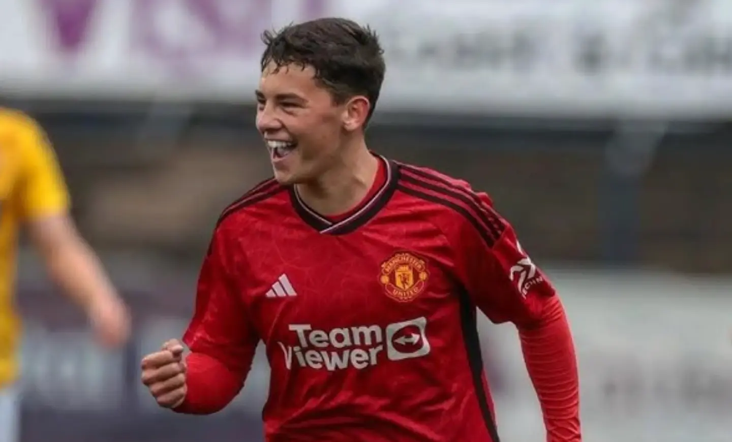 Man Utd starlet dubbed 'new Ryan Giggs' pushing for place in Amorim's side