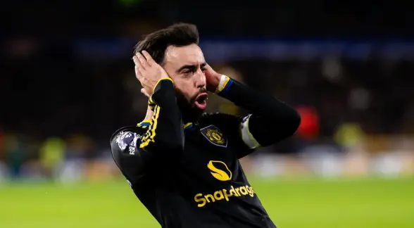 Bruno Fernandes double as Man Utd run Wolves ragged in 4-1 win