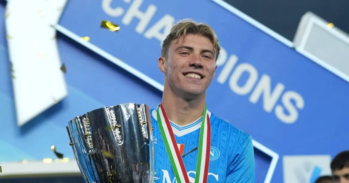 Man Utd stars 'like' Hojlund post appearing to aim a dig at Reds