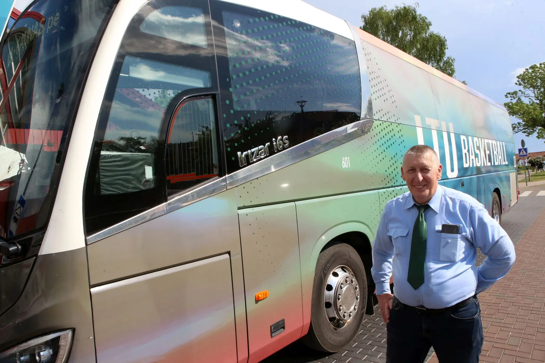 Kelionė į Nidą „Kautros“ autobusu, kuriuo vežama ir Lietuvos krepšinio rinktinė – abejingų nepalieka