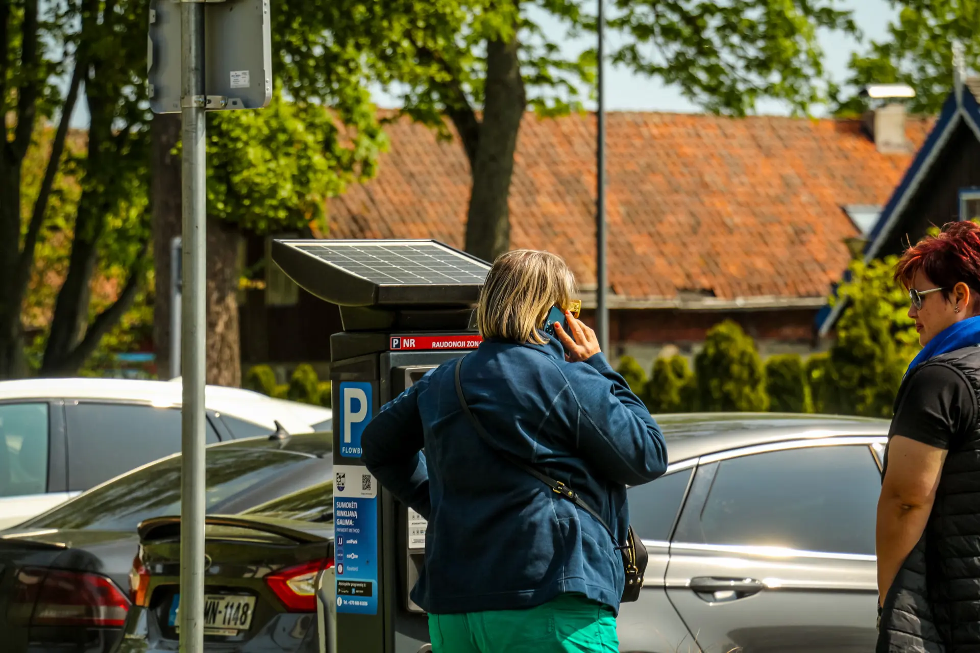 Nidoje startavo nauja parkavimo tvarka: poilsiautojai pirmą dieną pasimetė