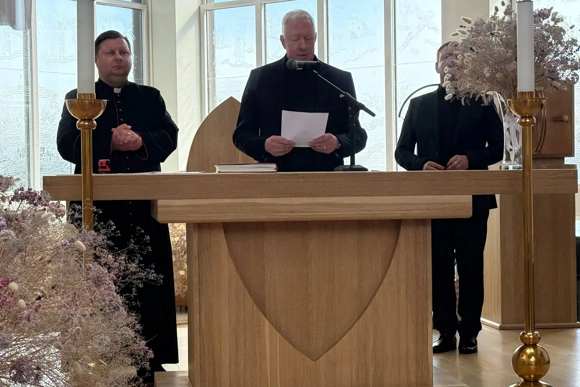 Parapijos perdavimo ceremonija / Nidos Marijos, Krikščionių Pagalbos parapijos nuotr.
