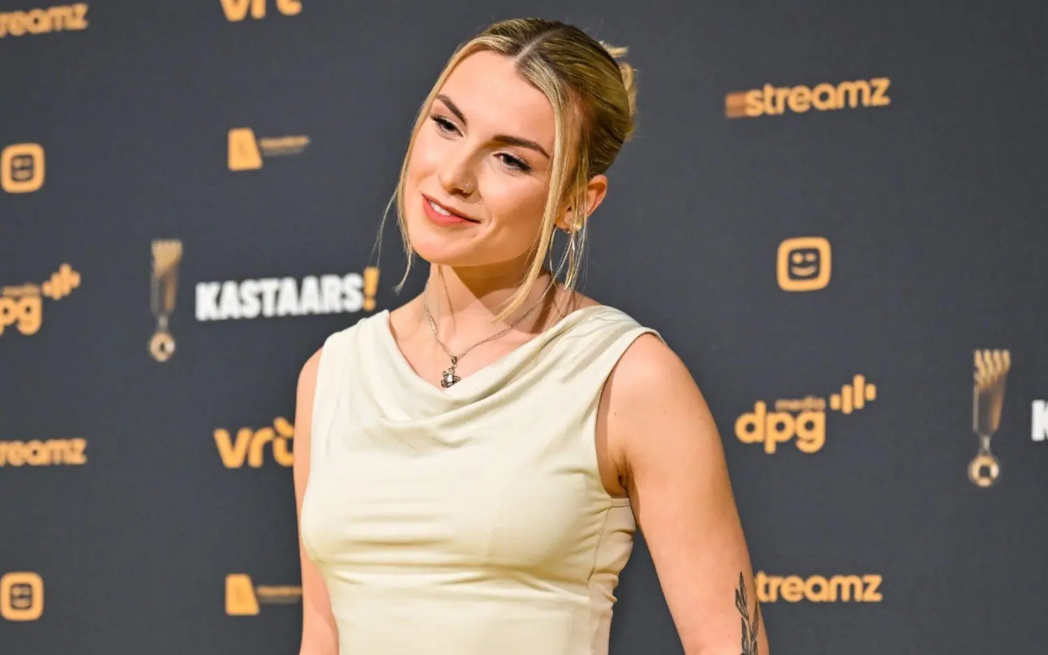 Gloria Monserez doet liefdesleven uit de doeken: "Er moet nog een 1e keer komen"