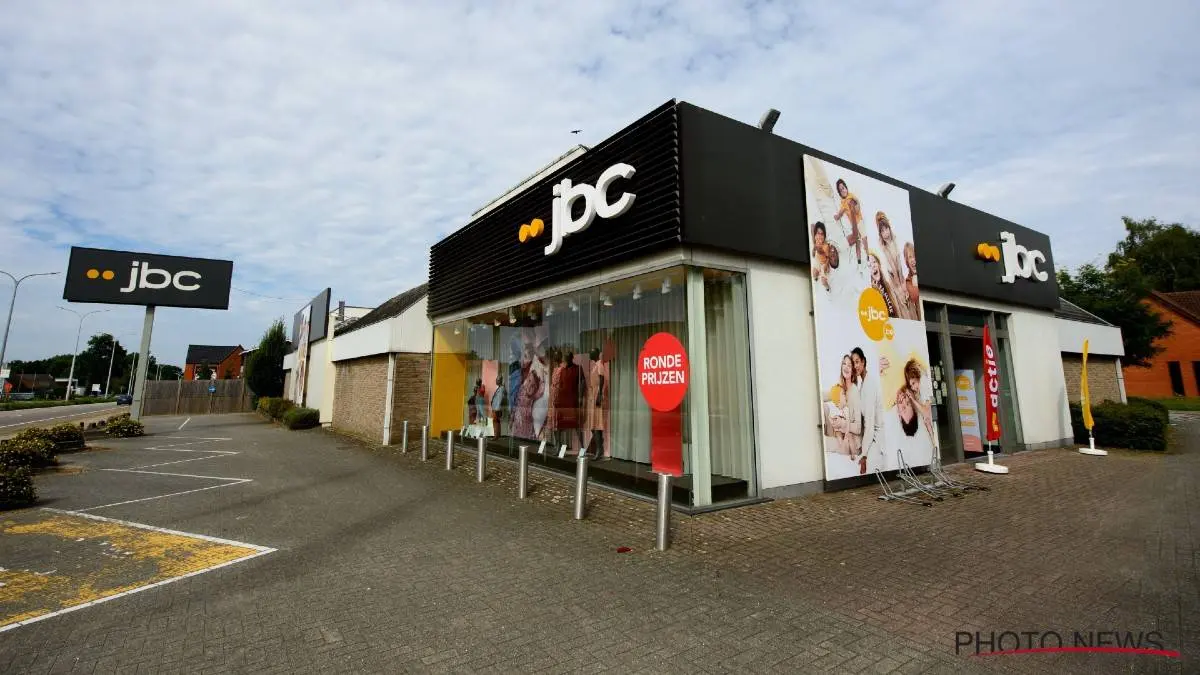 Tot 75% korting bij JBC: zo scoor je nu winterjassen en truien voor een prikje