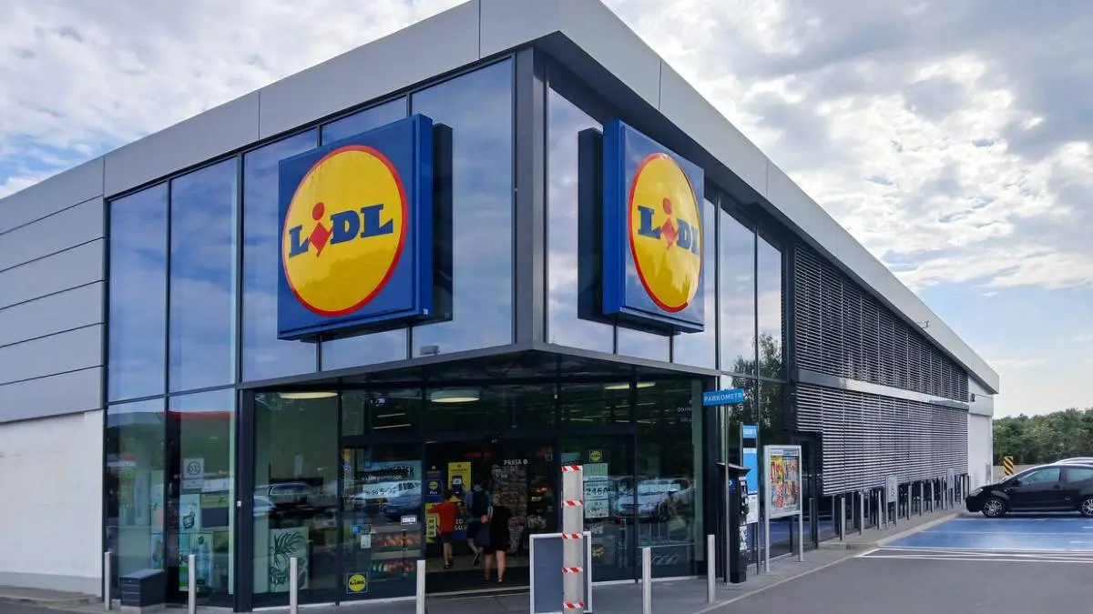 Waarom Lidl en Aldi steeds vaker elkaar kopiëren in hun acties