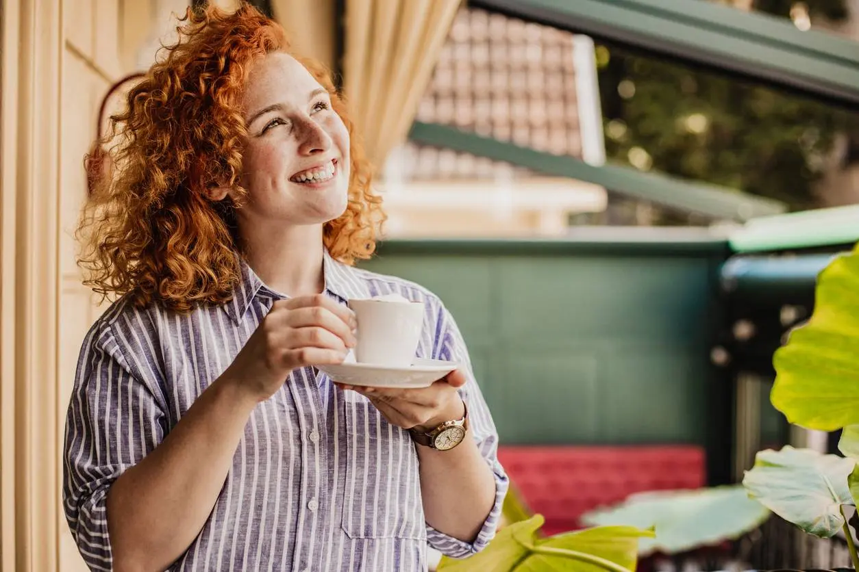 De koffieshop-truc: hoe je €1000 per jaar kan besparen door zelf koffie te maken