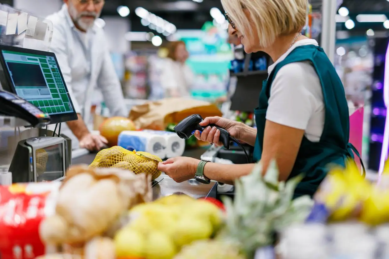 Waarom supermarkten elkaar kapot concurreren — en dat goed nieuws is voor jouw portemonnee