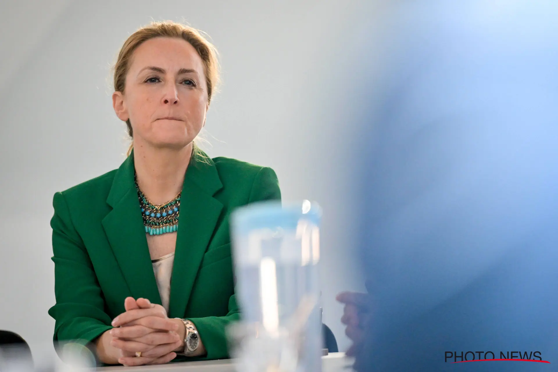 Storm rond het paleis en prins Laurent: prinses Claire trekt zich terug