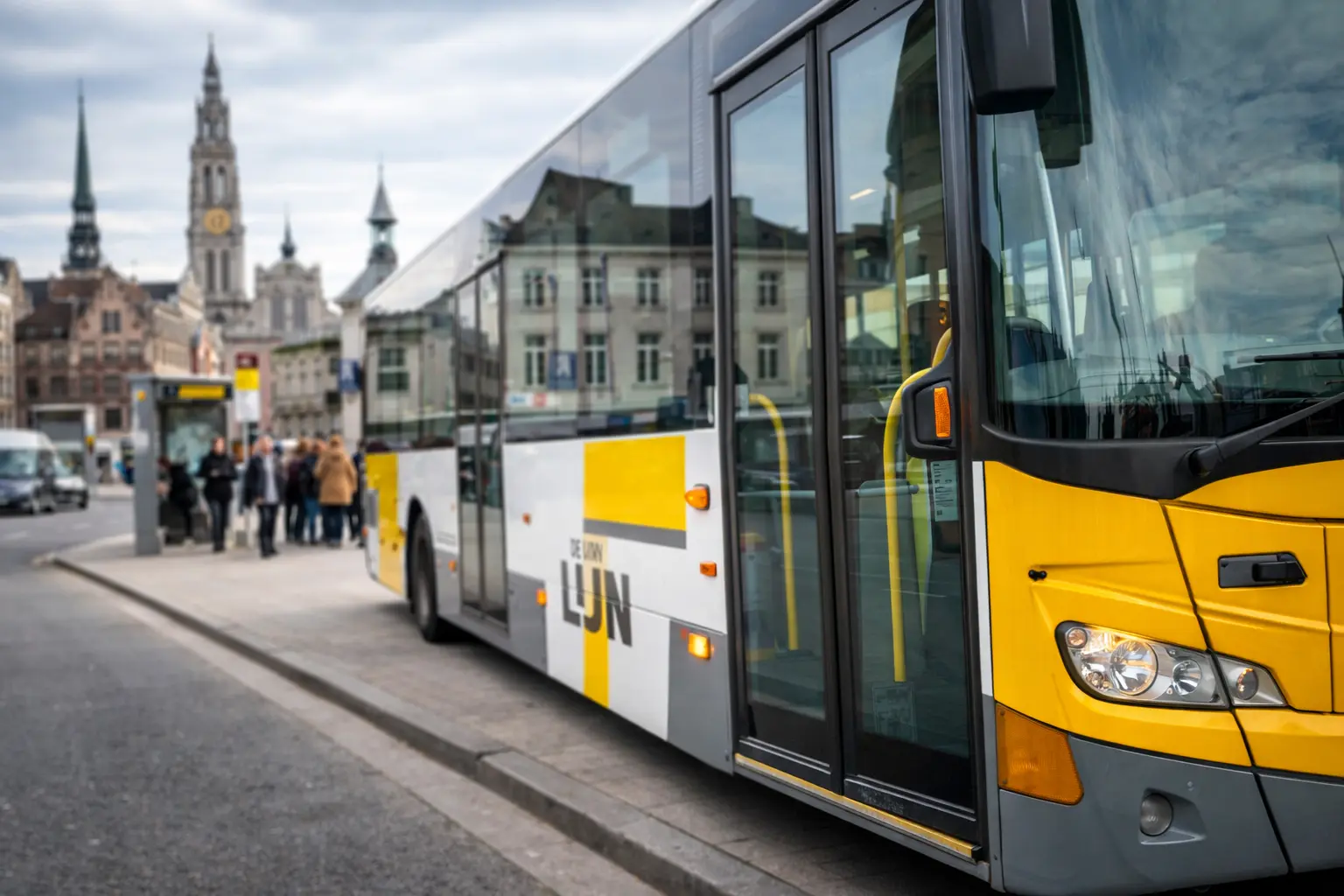Massaal verzet tegen nieuwe plannen voor De Lijn: dit verandert straks voor duizenden reizigers