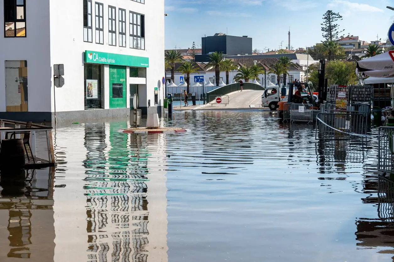 Noodweer in Spanje en Portugal: Militairen ingezet voor evacuaties, maar het ergste moet nog komen