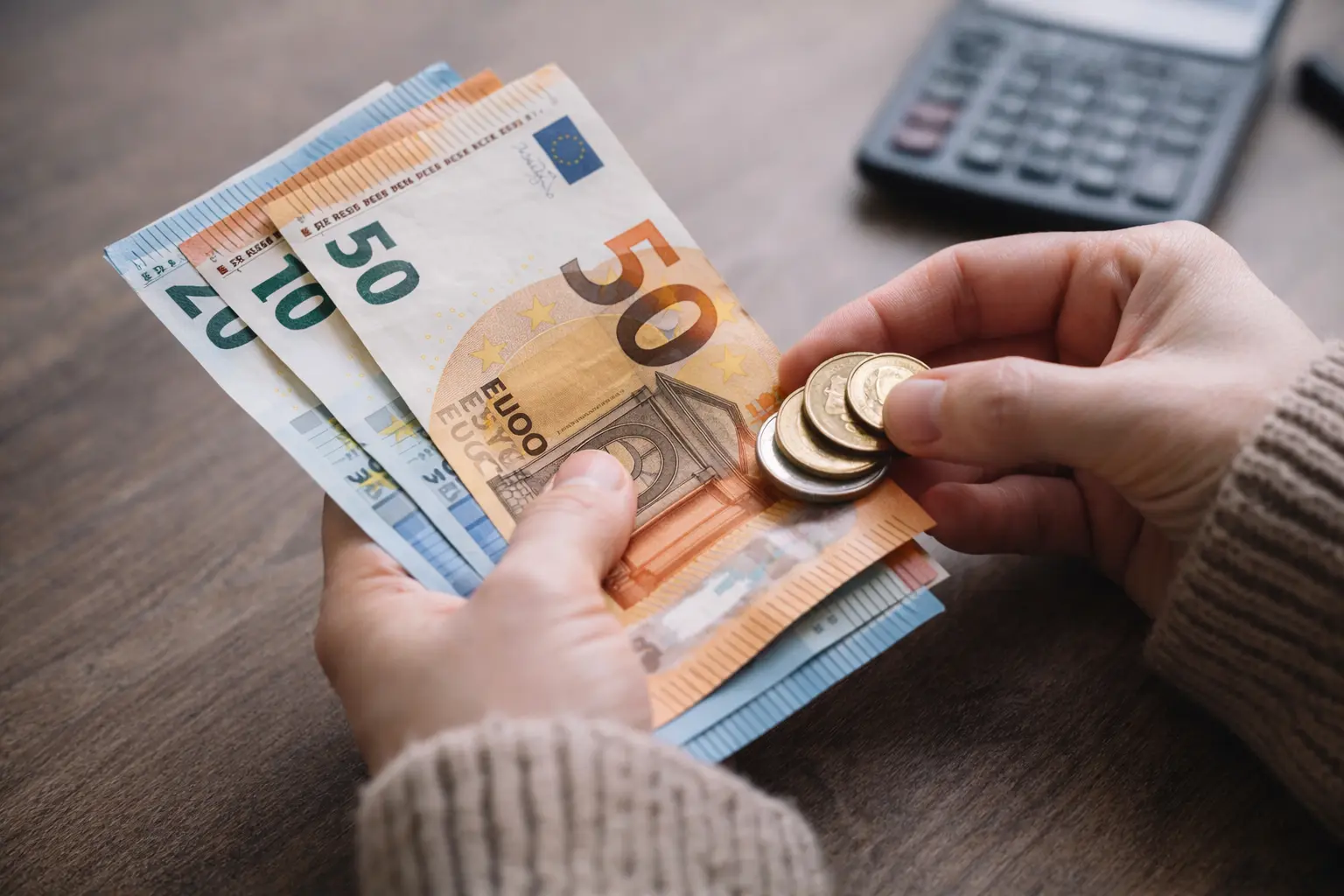 Vlamingen met geld op de spaarrekening worden elk jaar armer
