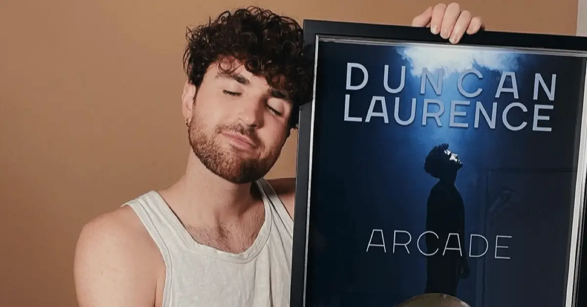 Duncan Laurence reageert op geruchten over dr*gsgebruik (VIDEO)