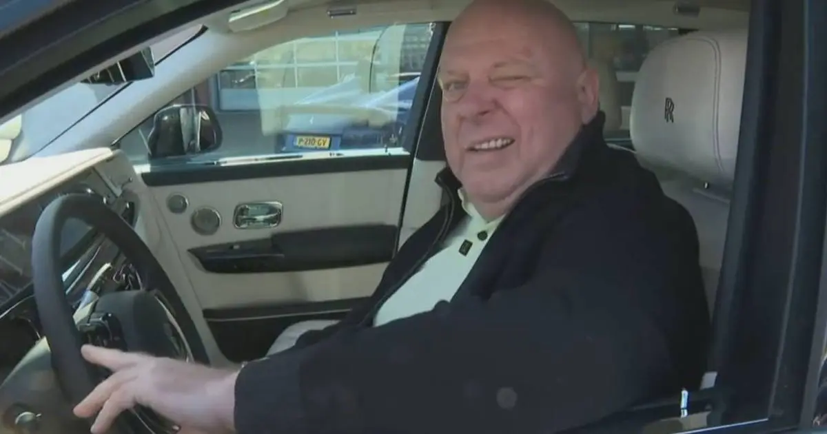 ‘Peter Gillis veroorzaakt auto-ongeluk in Rolls-Royce: '28.000 euro schade'' (FOTO)