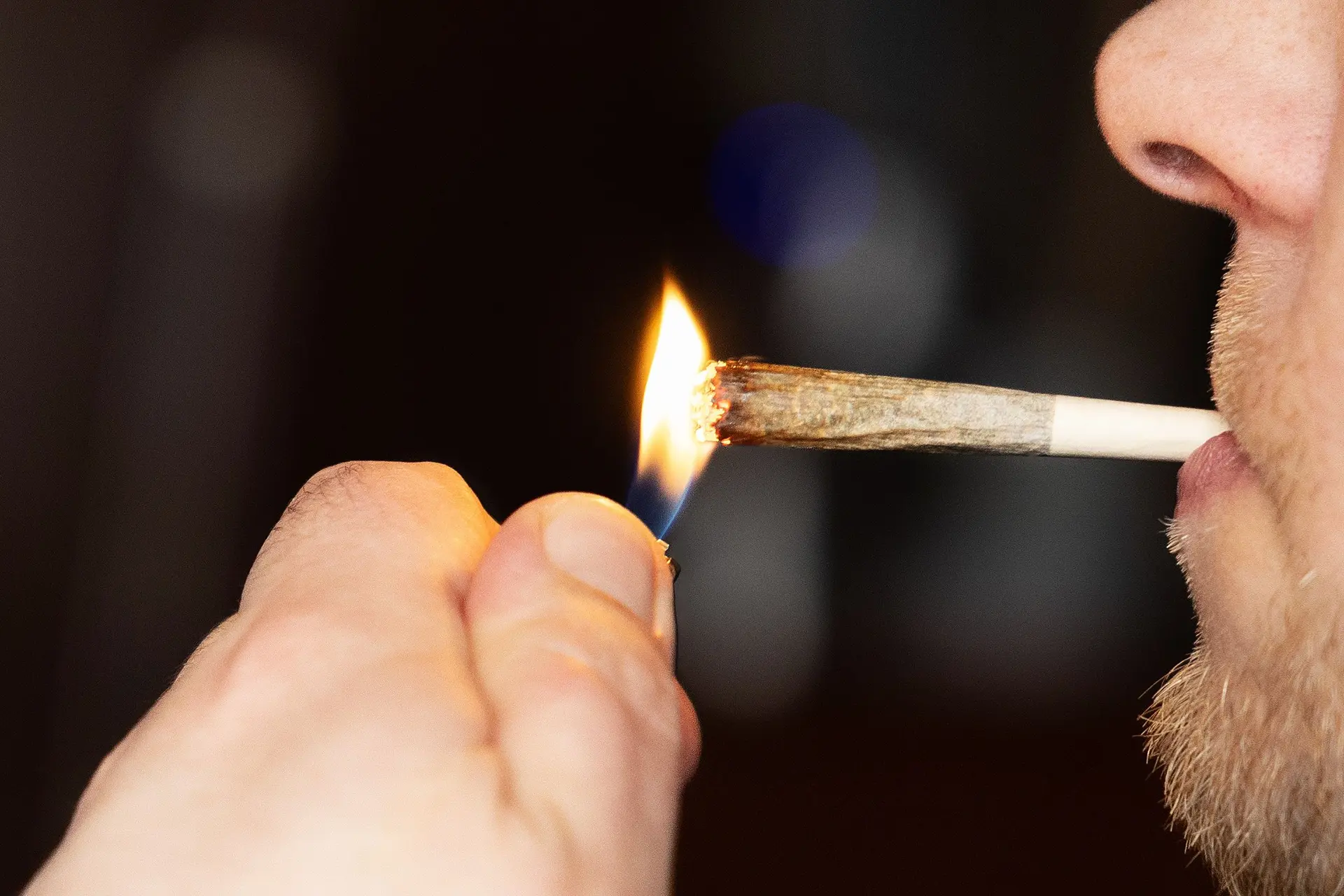 Duitsers kunnen voortaan legaal cannabis gebruiken