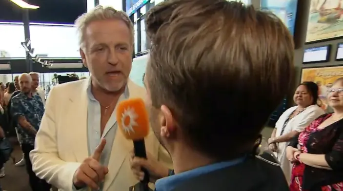 Boze Gordon weigert te praten met Boulevard: “Jij noemde mij toch labiel?!” (VIDEO)