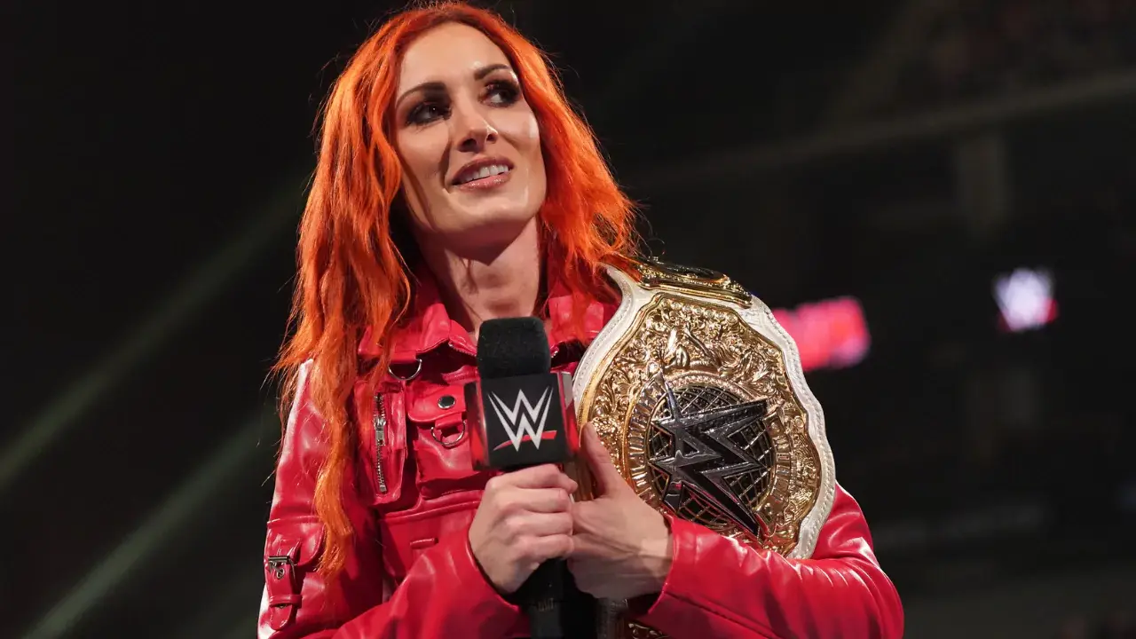 WWE-News: Wo ist Becky Lynch? / Nachwuchs ist da! / Neuer Name für...!