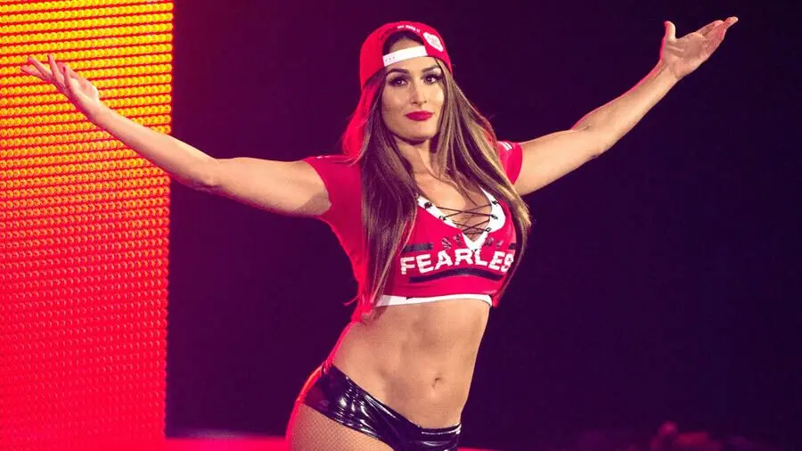 WWE-Star Nikki Bella kontert Kritiker: „Ich bin so stolz auf mich!“