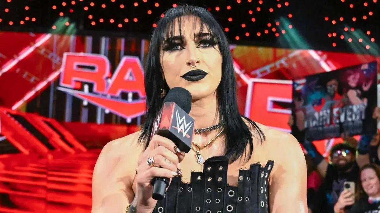 WWE-News: Rhea Ripley sendet wichtige Botschaft, Raw-Star will zurück, SD-Wrestler: Nachwuchs!