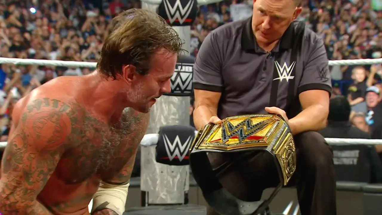 WWE: Titel-Hammer bei Raw! CM Punk ist plötzlich WWE-Champion
