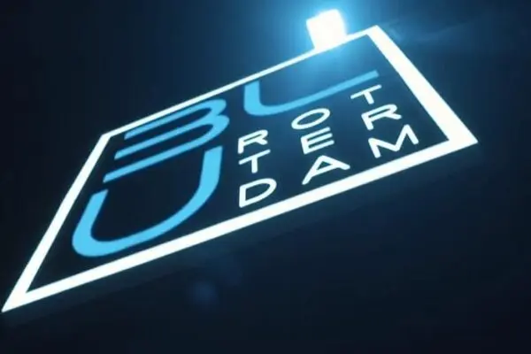 Belastingdienst, douane en politie doen inval bij Club Blu, eigenaar voortvluchtig