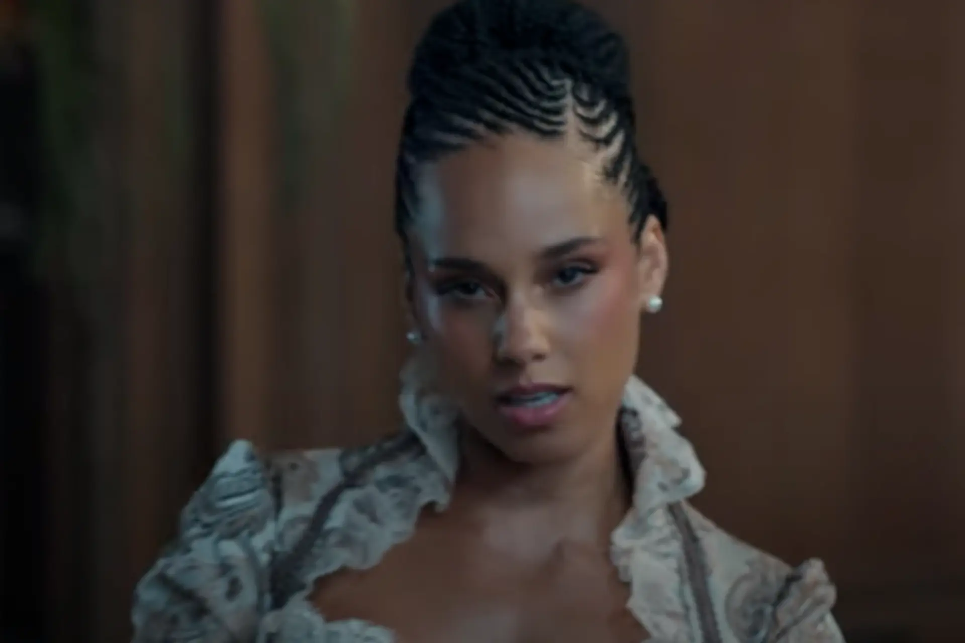 Alicia Keys viert 20 jaar "If I Ain't Got You" in nieuwe video met Queen Charlotte's Global Orchestra