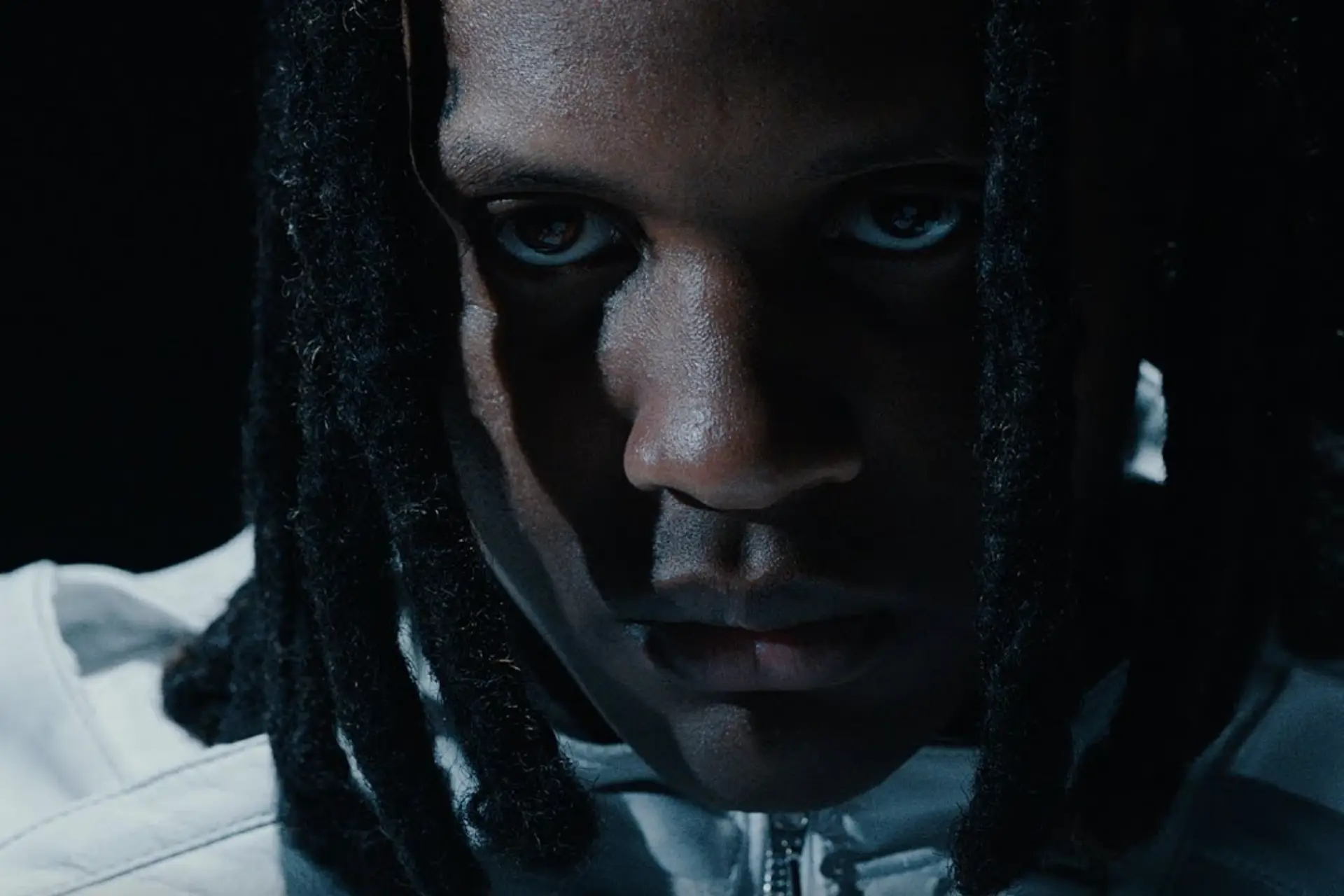 Lil Durk gaat in therapie bij Alicia Keys over de dood van King Von en zijn broer in Therapy Session video