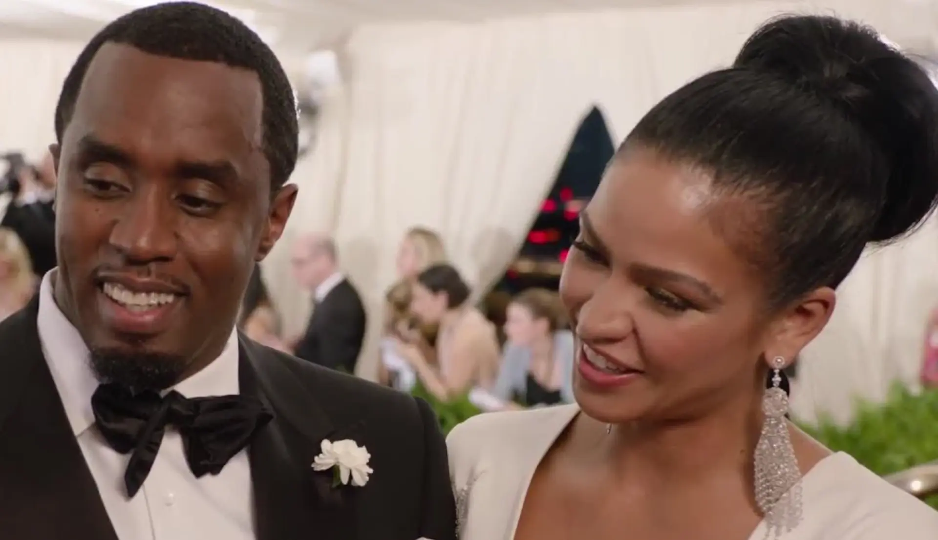 Cassie stapt naar voren en gaat getuigen tegen Diddy