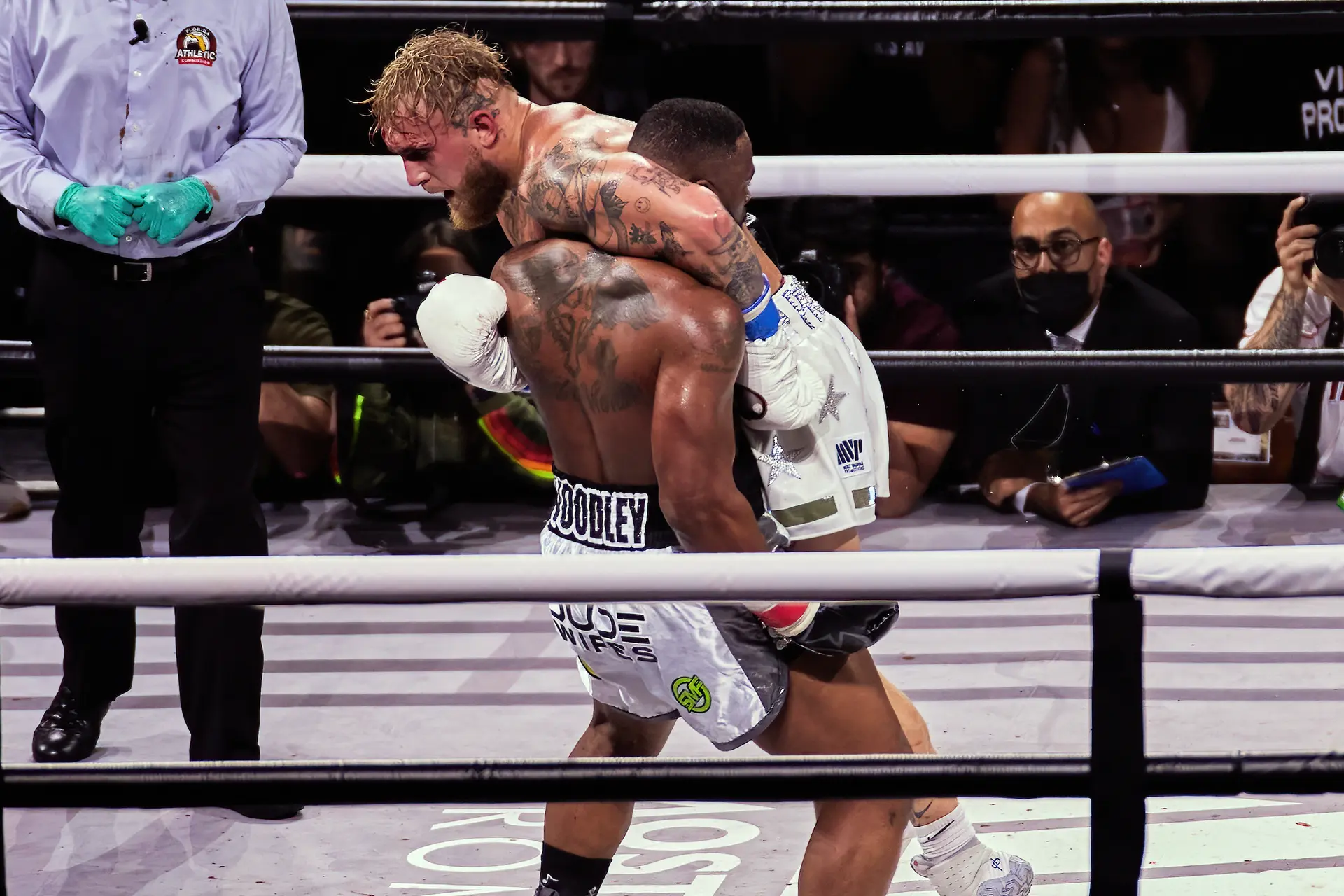 Jake Paul wil de ring in met Conor McGregor: "I would beat his ass"