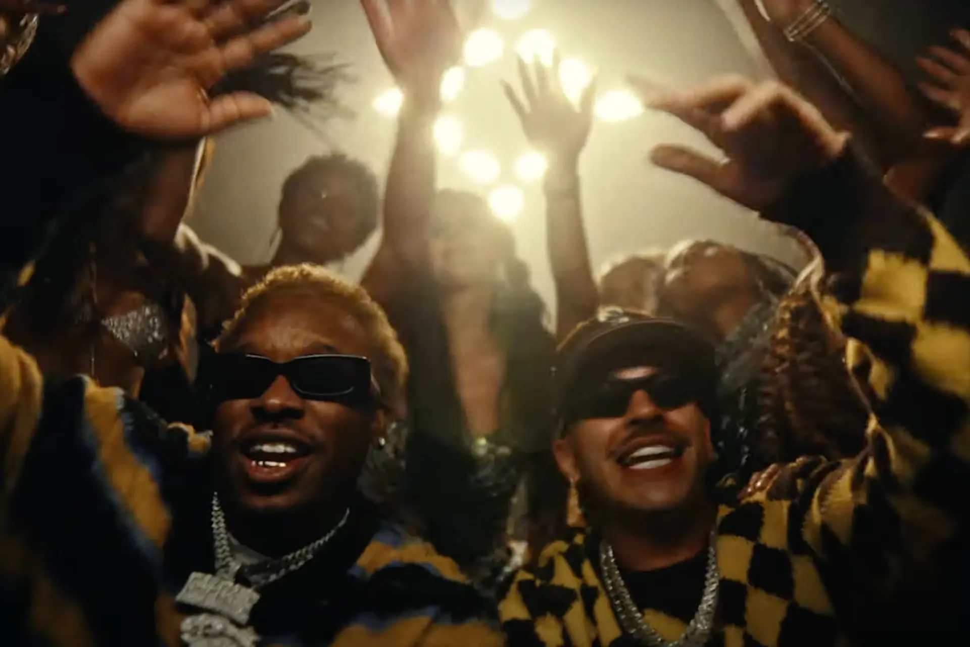 Blxst dropt Rewind videoclip samen met Feid