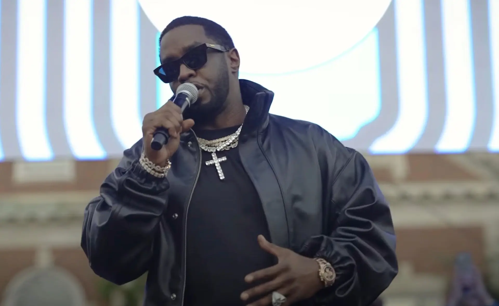 Howard University trekt eredoctoraat Diddy in en stort donatie van 1 miljoen dollar terug