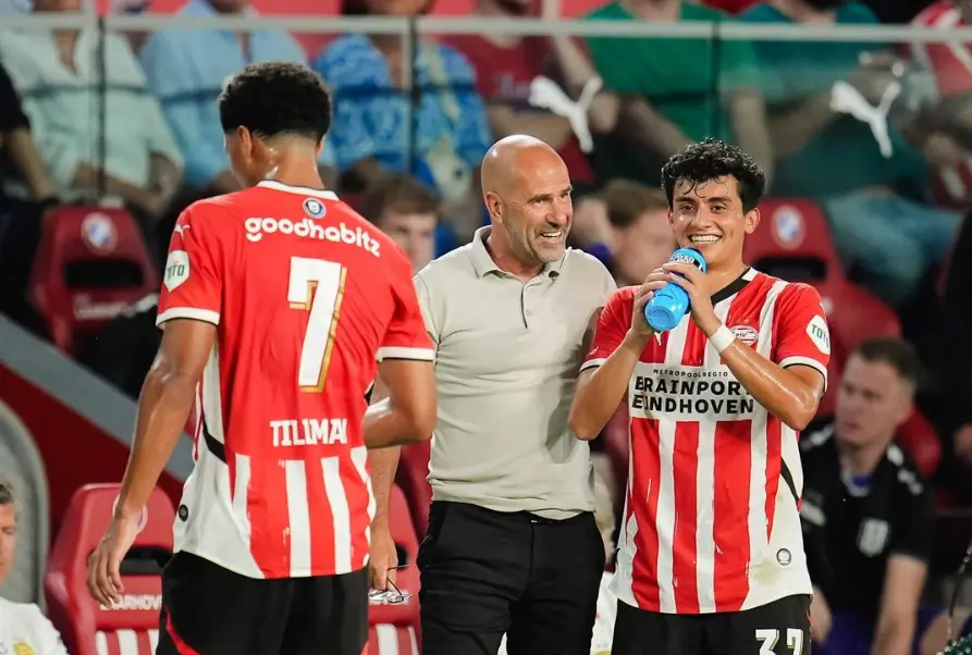 PSV zou verdediger van Ajax willen, speler ook geïnteresseerd in transfer