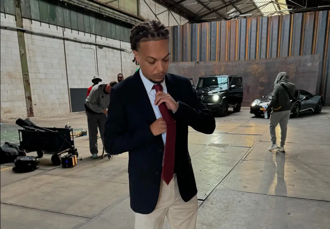 Ronnie Flex maakt zich op voor Sneuvie de Legende album met nieuwe track SDL = COMING