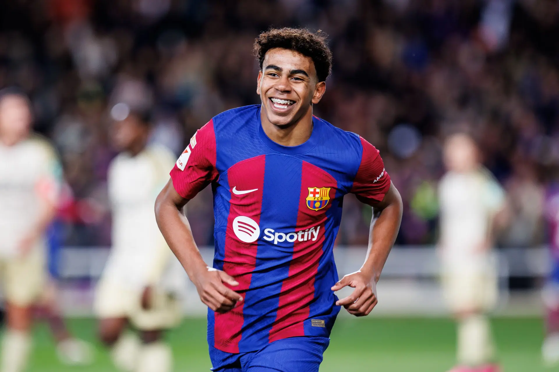 PSG wil van Lamine Yamal de nieuwe Neymar maken, 17-jarige voetballer moet een miljard euro kosten