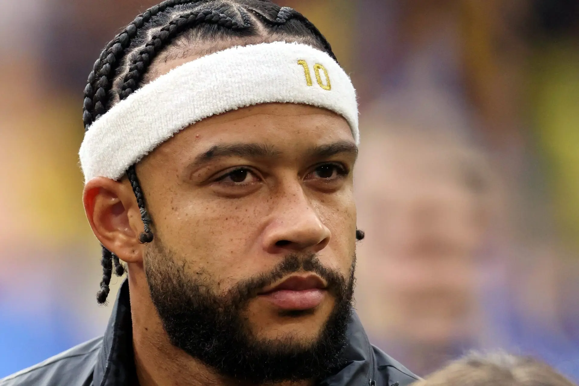 Beelden van Memphis Depay gaan de wereld over: Fans van nieuwe club in Brazilië kunnen hun ogen niet geloven